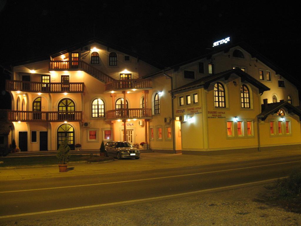 Villa Atina Stara Pazova Exterior photo